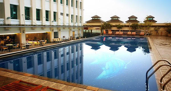 Hotel Swimming Pool